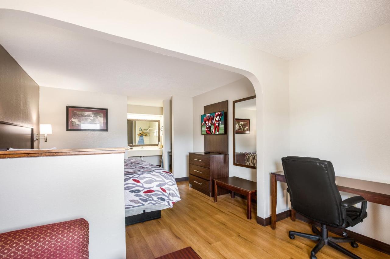 Red Roof Inn Fayetteville I-95 Extérieur photo