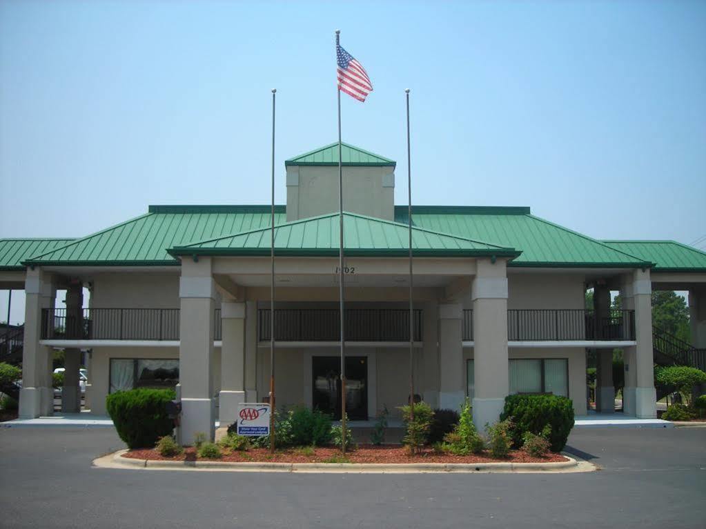 Red Roof Inn Fayetteville I-95 Extérieur photo